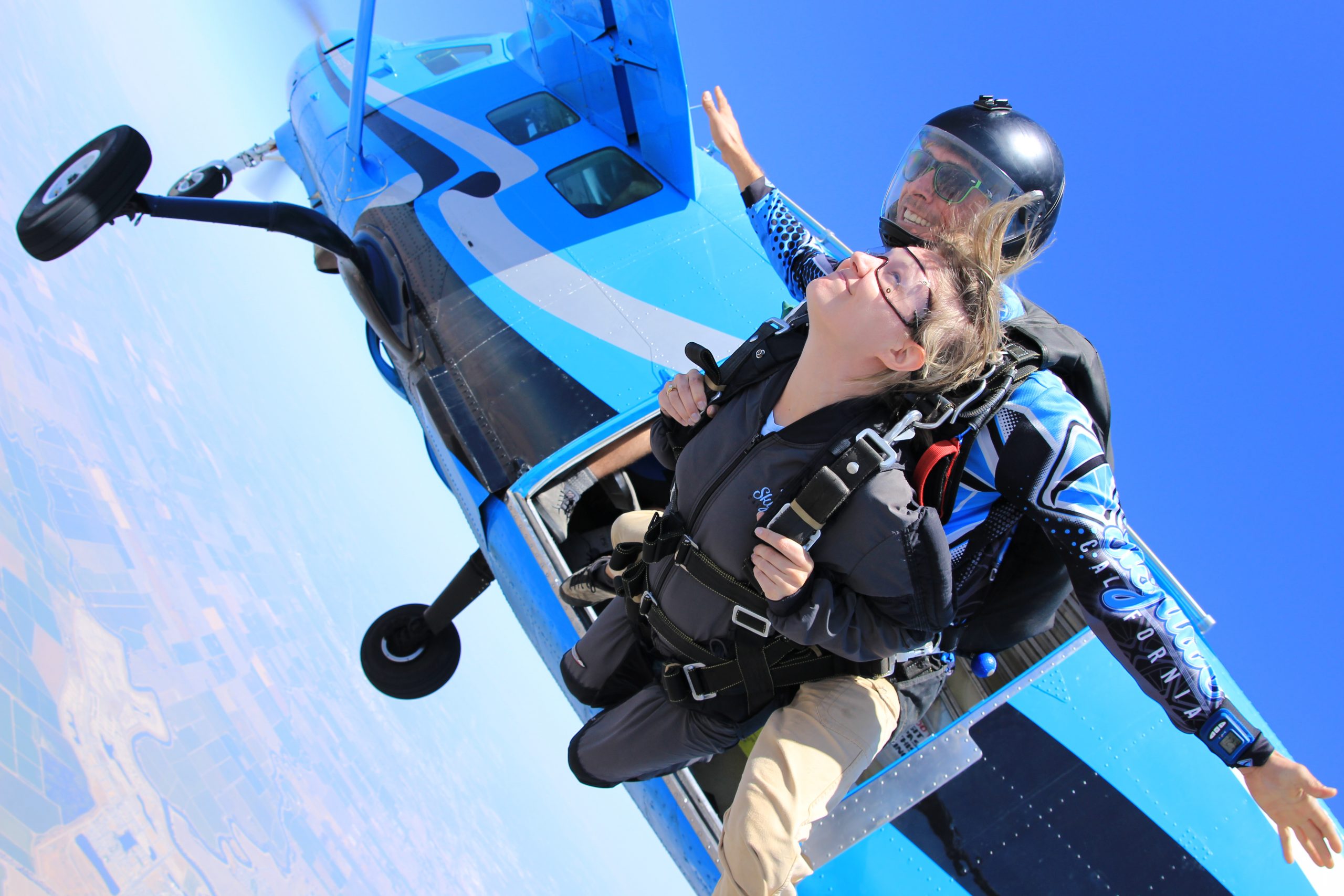 How Much Does Skydiving Cost for the First Time? Skydive California