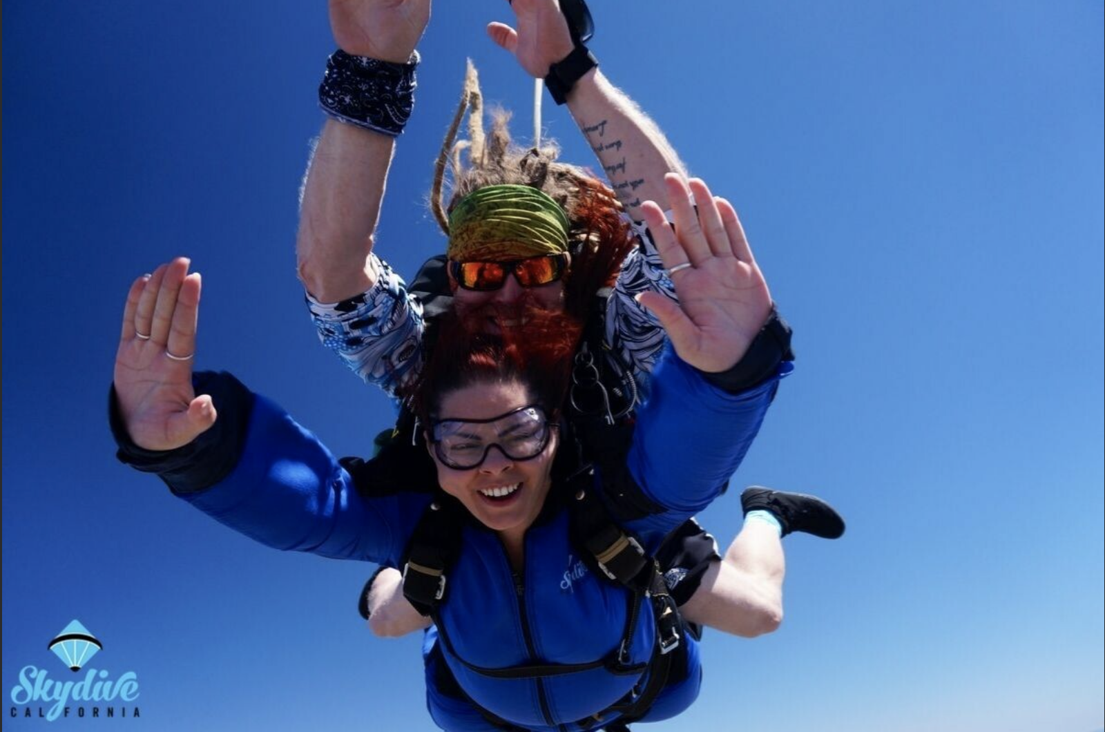 Skydive California skydiver having fun!