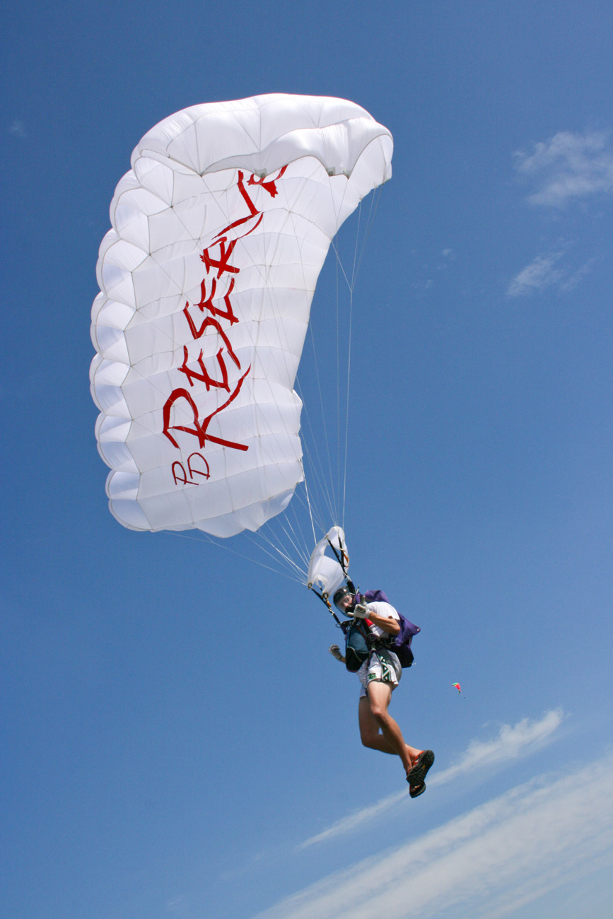 skydiving injuries pd reserve parachute